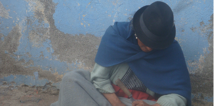 Saquisili-markt-inheems-hoed-messen-Ecuador