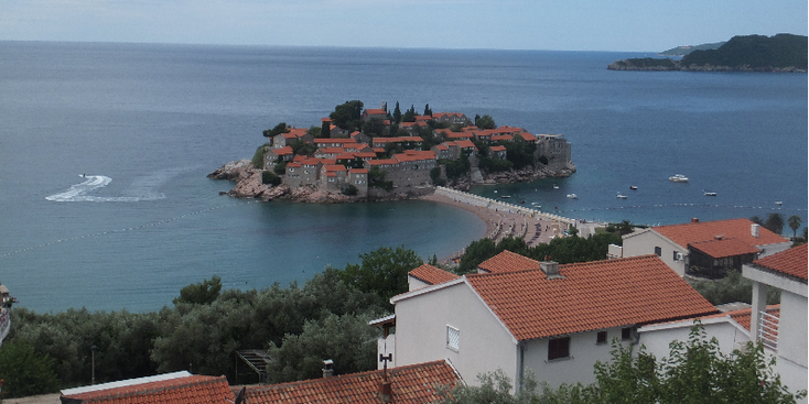 Sveti-Stefan-James-Bond-schier-eiland-Montenegro-Casino-Royal