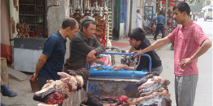 Turpan-schapen-koppen-kar-markt-China