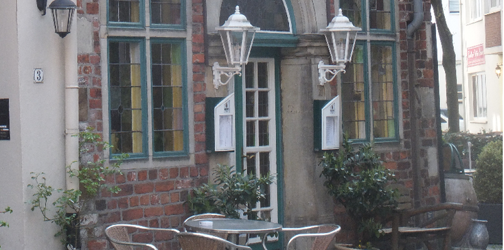 Schnoor-wijk-Bremen-terras-luiken-Duitsland