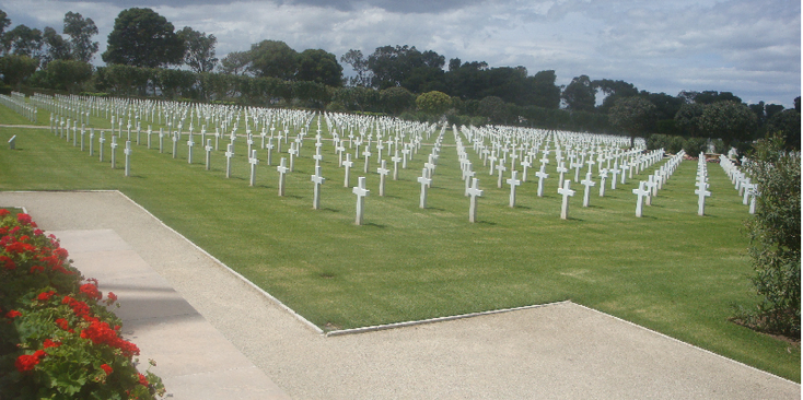 Tunis-begraafplaats-Amerikanen-witte-kruizen-Tunesië