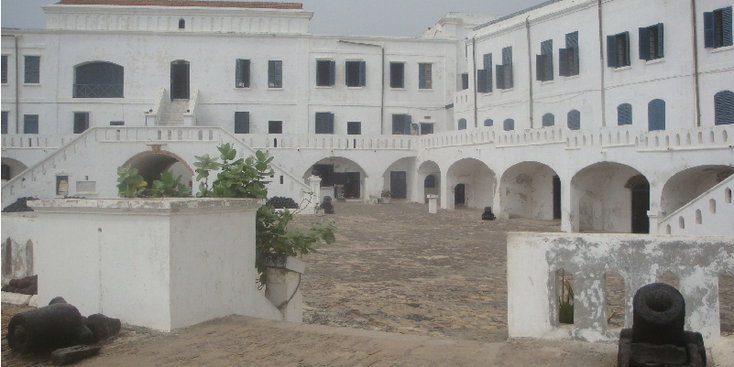Cape-Coast-Sint-George-fort-kasteel-slavenfort-binnenplaats-Ghana