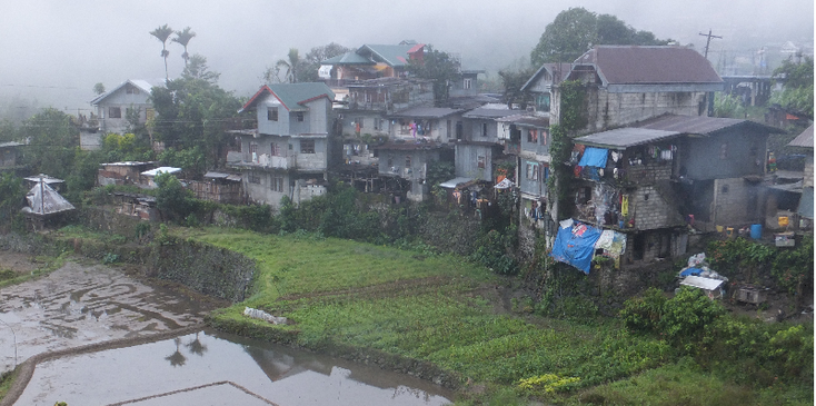 Batad-Bontoc-Banaue-rijstvelden-mist-huizen-dorp-Filipijnen