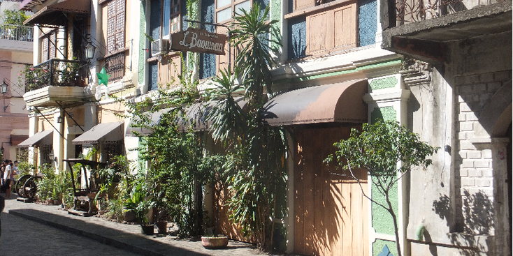 Vigan-balkon-planten-Mestizo-wijk-koloniaal-pand-Spaans-Filipijnen