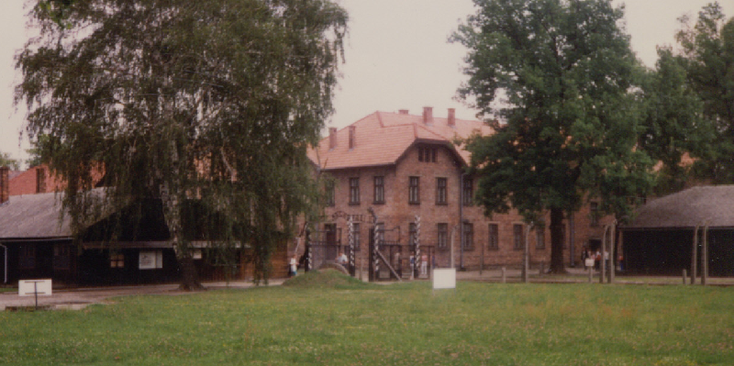 Auschwitz-Oswiecim-poort-concentratiekamp-WW2-nazi-Polen