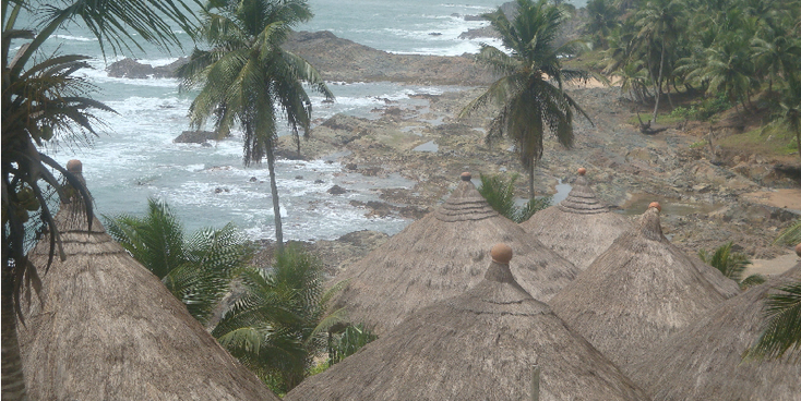 Axim-Beach-Hotel-Ghana-strand-strandhut-zon-zee-zonnen