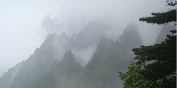 Huangshan-Cloud-Valley-Temple-White-Goose-Ridge-heilige-berg-mist-China