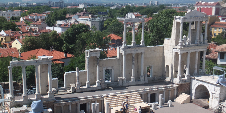 Plovdiv-Romeins-theater-arena-pilaren-columns-Bulgarije
