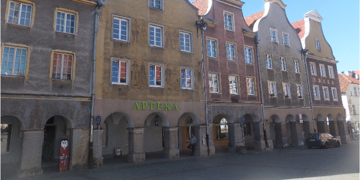 Oltszyn-koopmanshuizen-apotheek-Polen