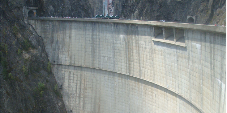 Vidraru-Dam-Lake-Romania