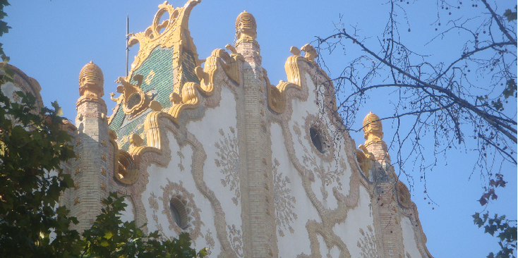 Boedapest-postkantoor-Art-Nouveau-Jugendstill-gevel-Hongarije