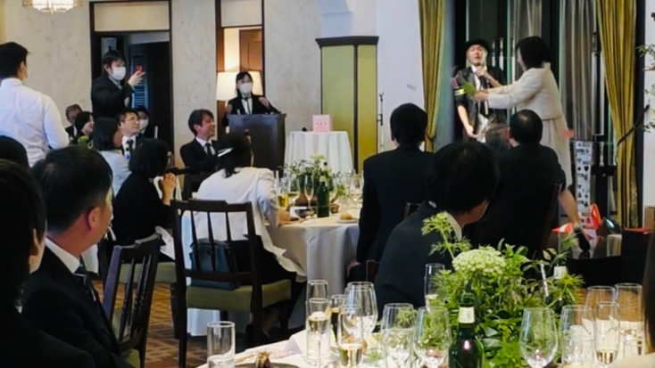 京都の企業イベントで出張マジシャンRYUHEIのマジックショー