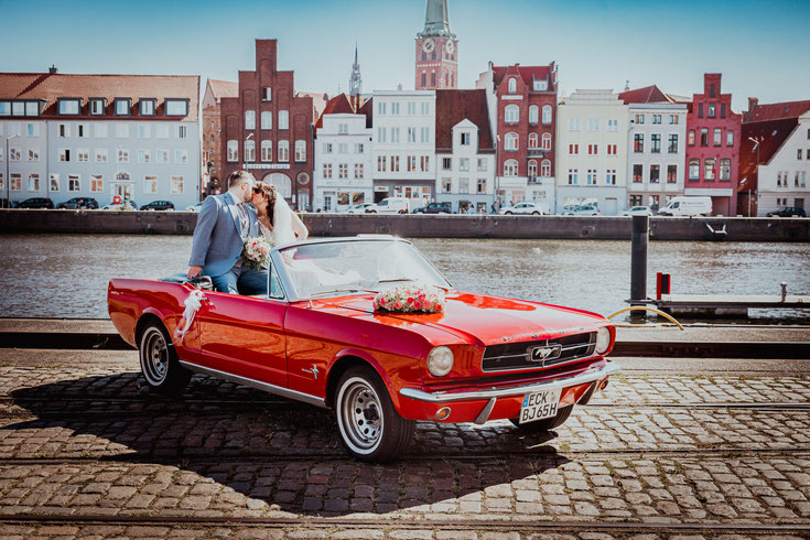 Fotograf Waldhalle Büchen Hochzeit, Hochzeitsfotograf und professionelle Hochzeitsreportagen Waldhalle Büchen, Hochzeitsfotografie Waldhalle Büchen. Für Ihre unvergessliche Hochzeit in Waldhalle Büchen.