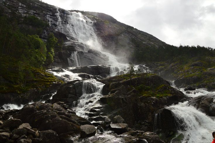 Wasserfall Langfoss Norwegen