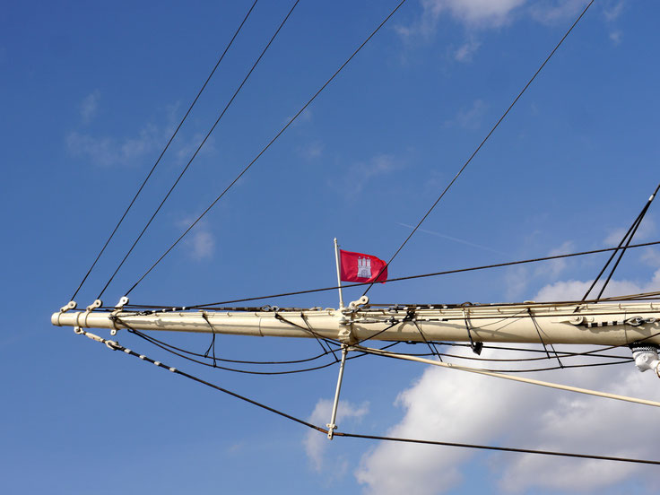 Gorch Fock, Bugspriet, Fahne Hamburg, Segelschiff