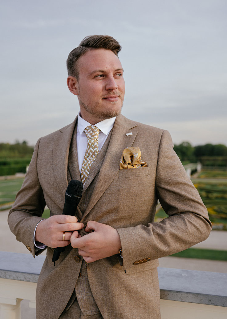 Artjom (Artem) Parhomenko aus Hannover, DJ, Moderator, Entertainer, Event & Hochzeitsmoderator | Ведущий | Tamada не Тамада. Deutschland, Hamburg, Berlin, Köln, Düsseldorf, München. Italien, Belgien, Holland. Ведучий,  MC Германия, Европа, Голландия