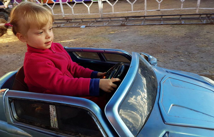 Kleine Maus fährt Auto Überholmanöver Peru Cabriolet Cusco 