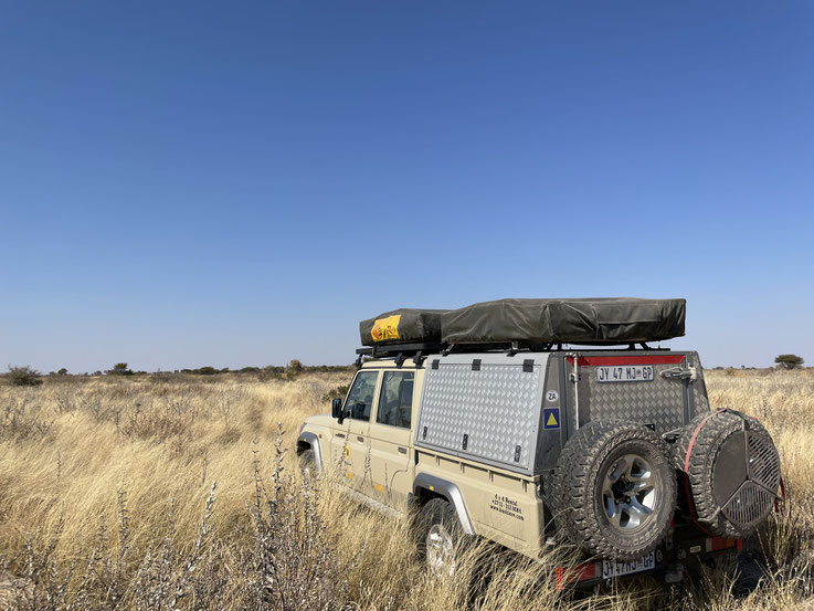 Eine "Strasse" Central Kalahari Game Reserve