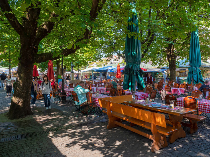 Auch auf dem Viktualienmarkt gibt es einen Biergarten - das nenne ich Lebensqualität.