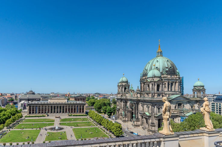 Altes Museum, Berliner Dom