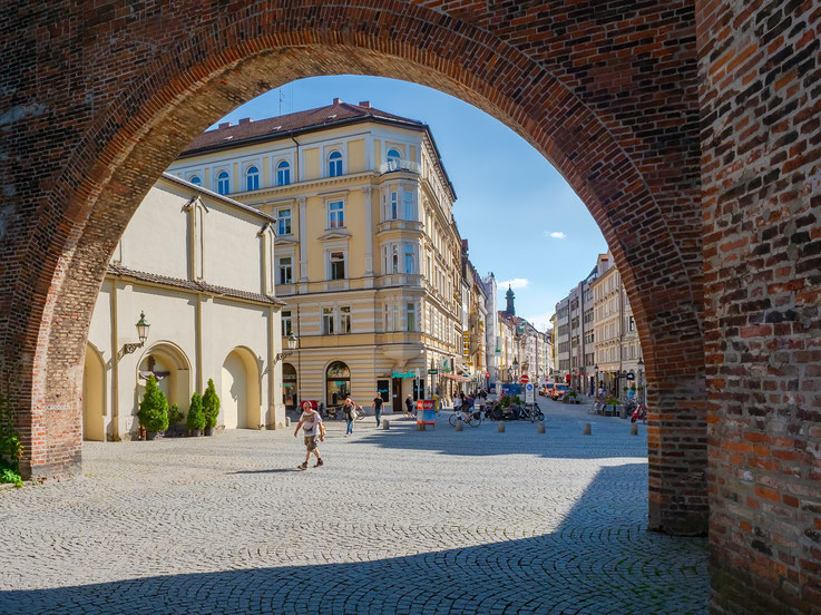 Blick vom Sendlinger Tor in die Sendlinger Straße.