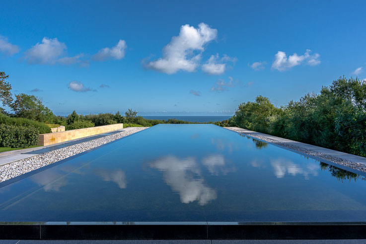 American War Cemetery Normandy, infinity pool, Omaha-beach, D-day