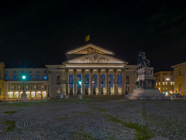 Die Staatsoper.