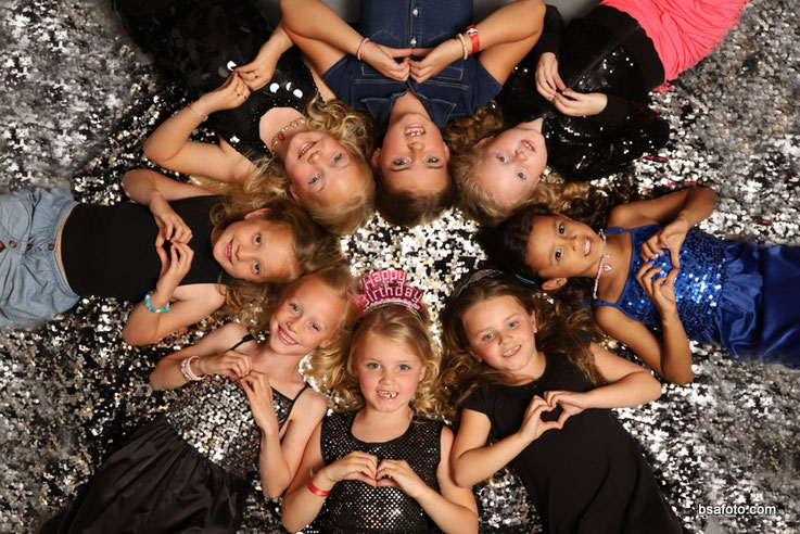 Professionele kinderfeestje fotoshoot in Oosterhout en Breda met make-up party en fotostudio voor verjaardagen en vriendinnenshoots