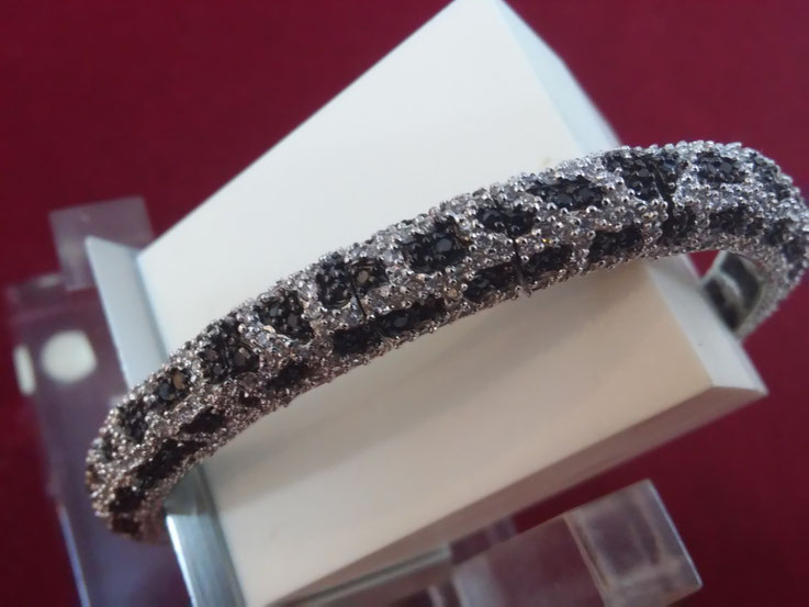REF: PP  17. Espectacular pulsera en plata de ley con circonitas y onix.