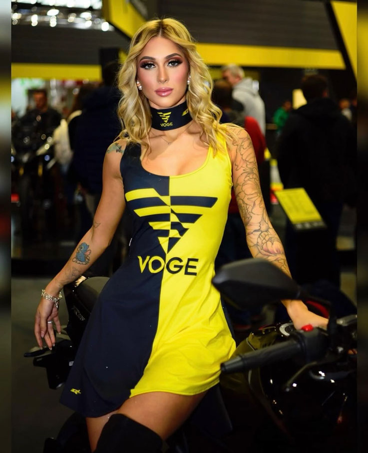QL VESTITO PERSONALIZZATO CON GRAFICA E LOGHI