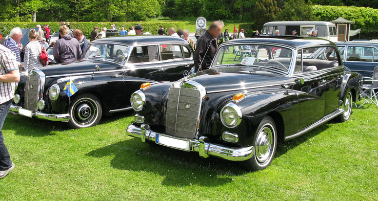 Flagship cars W186 (left) and his successor W189 (right) were collected manually c 1951 to 1961 minutes. Outdated design of the stamp has not prevented the return of its pre-war glory.