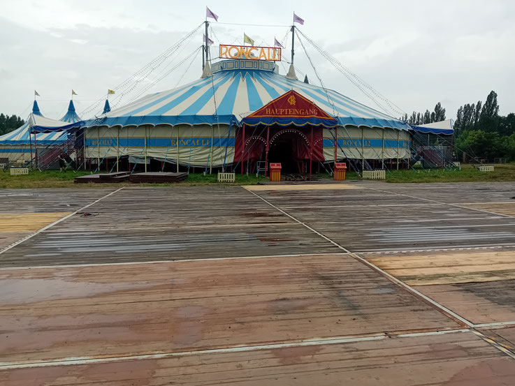 Schwerlastboden für Circus Roncalli und About You.