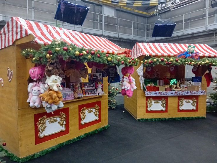 Weihnachtsfeier Weihnachtsmarkt mit Ausstattung