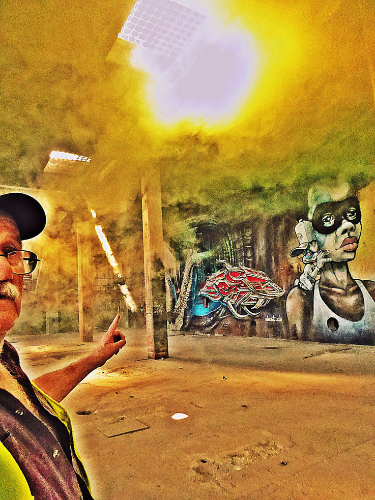 Pedro Meier – Color Smoke Bomb Project King's Hall of Fame, Graffiti Sèyo, Rauch Performance, Campus Attisholz Areal, Kantine Uferpark, © by Pedro Meier Multimedia Artist Niederbipp. Kunsthalle Olten. Bangkok Art Group BACC. Visarte. Lexikon SIKART Zürich