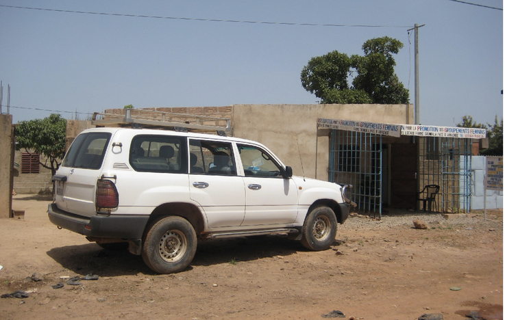 Car to pick up fistula women in different villages (Photo: A. Rüegg)