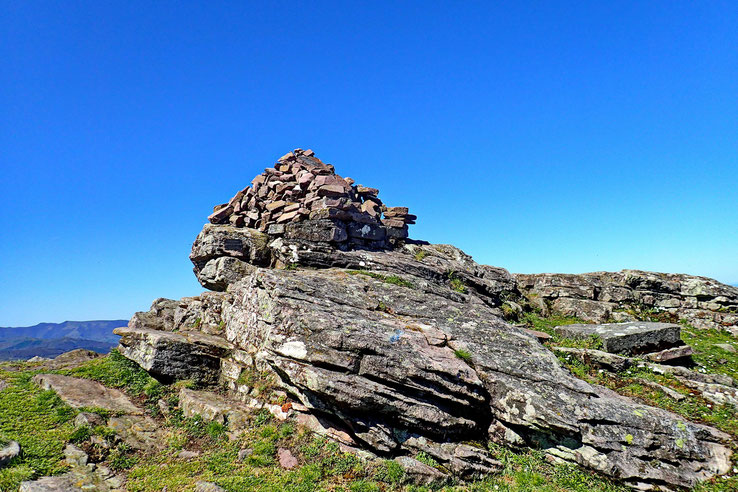 4ème et dernier sommet de la journée : l'Atxuria (756 ou 759m).