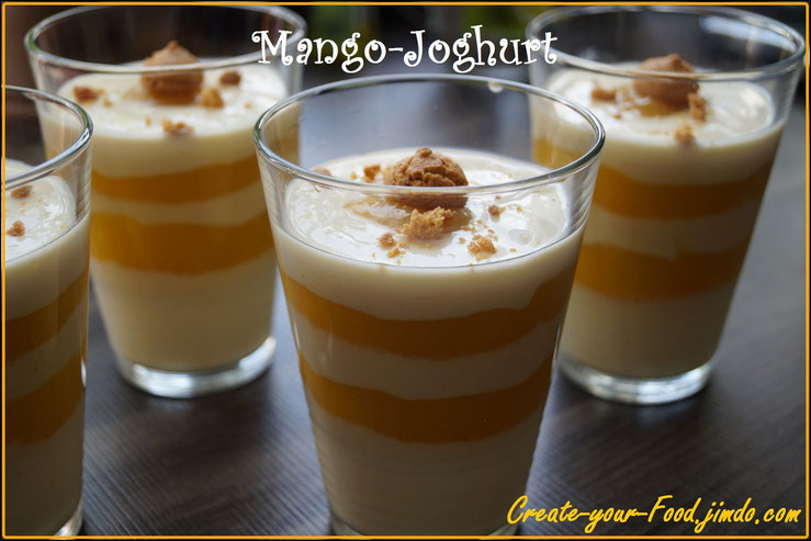Mango-Joghurt mit Amarettino