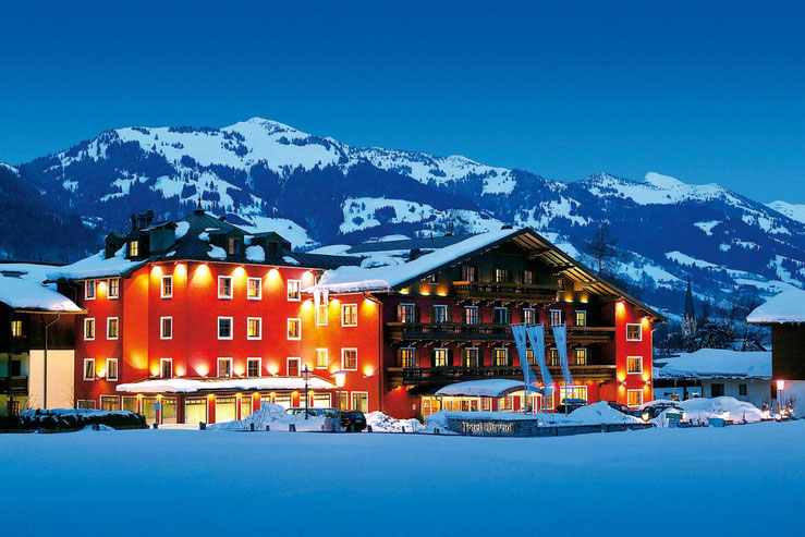 Aussenansicht im Schnee vom Kitzhof Mountain Design Resort