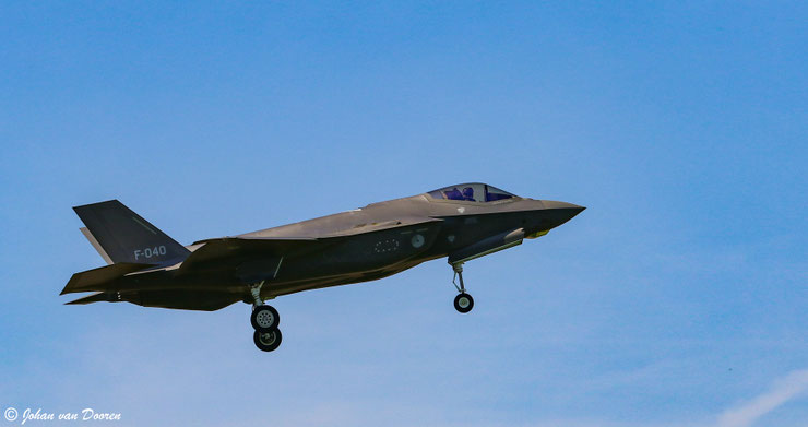 F35
