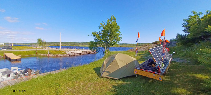 Camping at Spanish, Kanada.