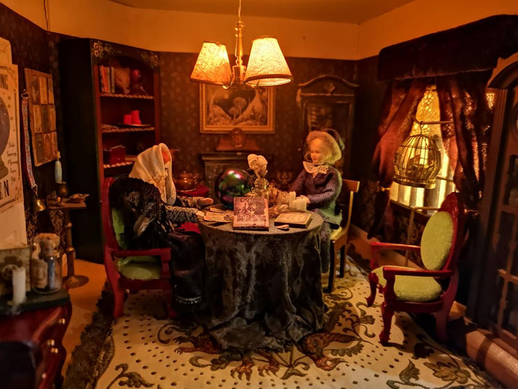 Puppenhaus dollhouse - Wahrsagerin