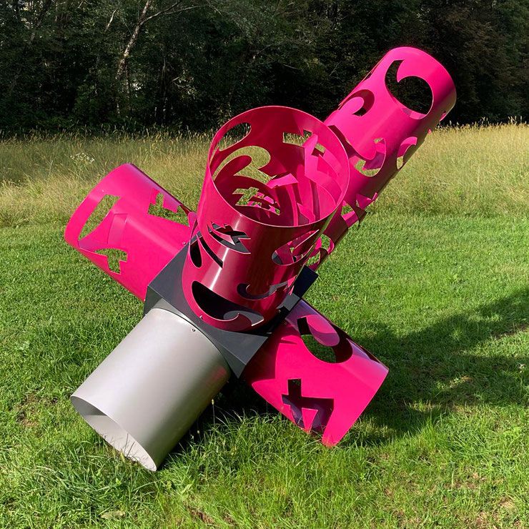 paolo grassi pink panther sculpture front angled view with geometric pink tubes and cut-out numbers in green field
