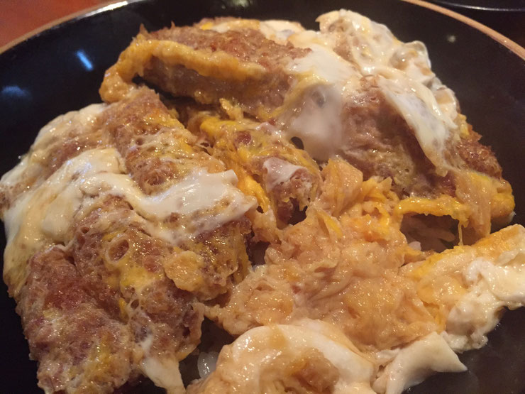 居酒屋ダイニング無限のランチメニュー「無限カツ丼」