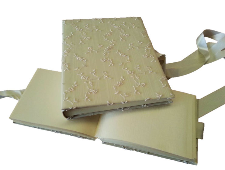 ALBUM IN TULLE RICAMATO