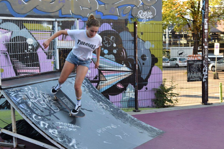Zoe im Skate "Purplepark" Gundeli