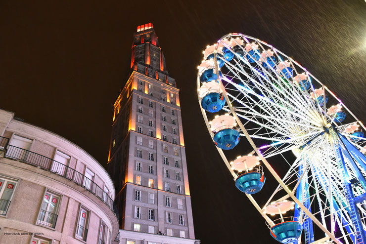 Grand-roue, marché de Noël, photo non libre de droits