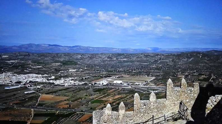 Castillo y pueblo de Xivert en Castellón (Comunida Valenciana)