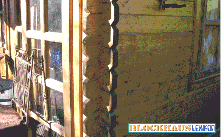 Gartenhaus mit Blockhausoptik - Gartenlaube - Gartenhütte - Blockbohlenhaus - Bausatz - Holzbausatz - Preise - Holzhaus Bausatz - Selbstmontage - schlüsselfertig  - Hausbau - günstige Häuser - Erfahrungen - Bretterhütte  - Polen - Estland - bezugsfertig 