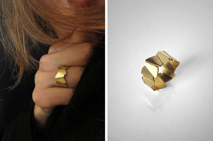 FACE-A-FACE ring, brass gilded with  fine gold, Nelly CHEMIN faceted, organic, irregular, prism, triangle, geometric, scale