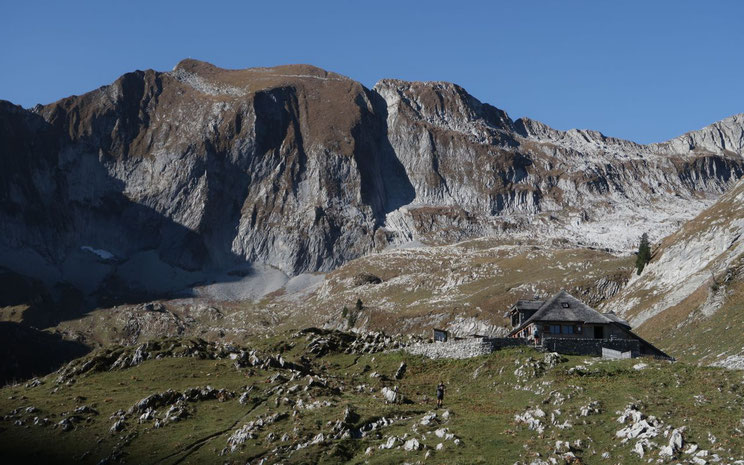Cabane des Marindes 1868 m